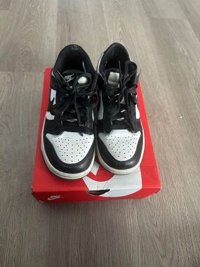 Nike Kids Black and White Low-Top Sneakers